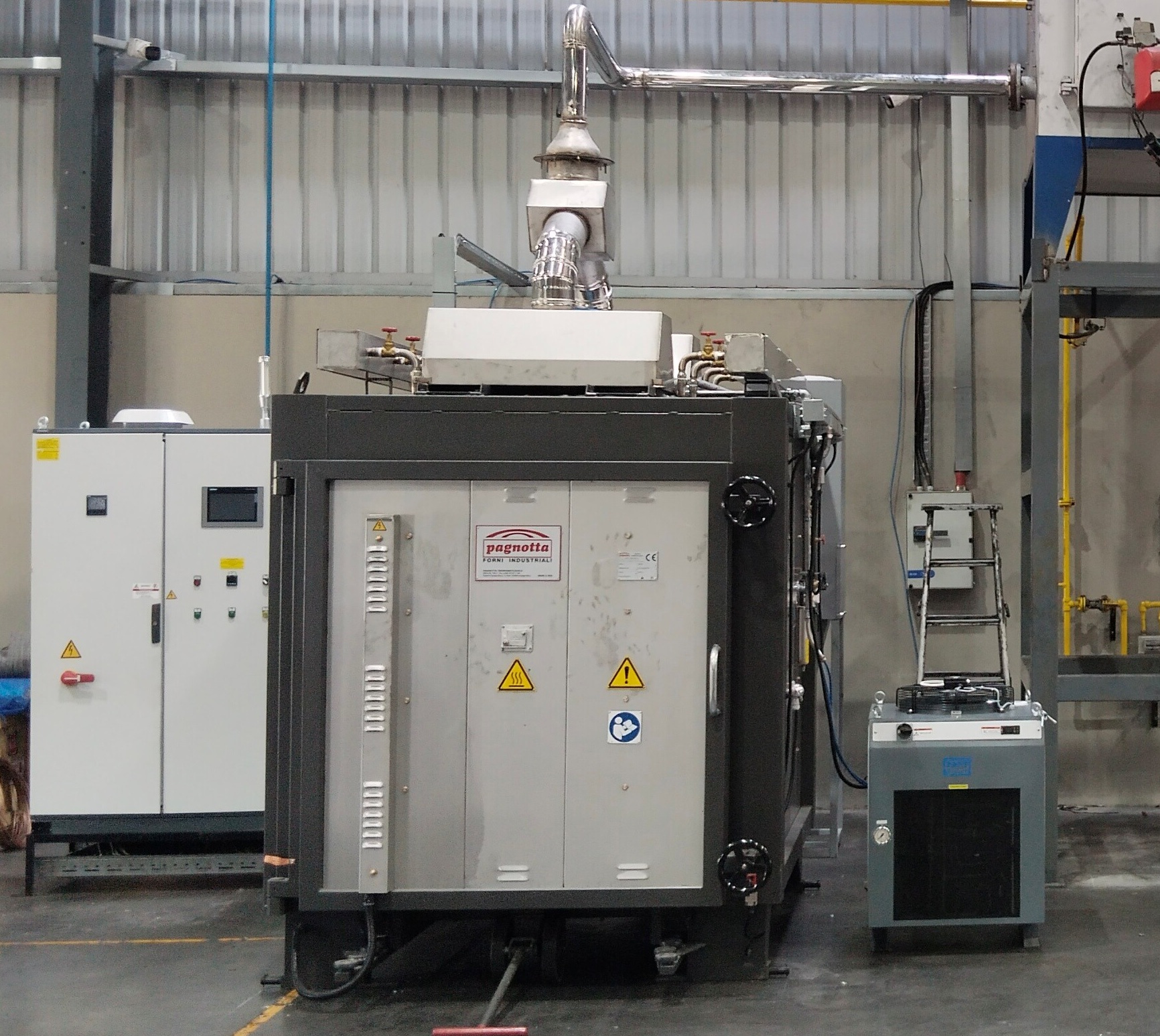 Frono per debinding e sinterizzazione