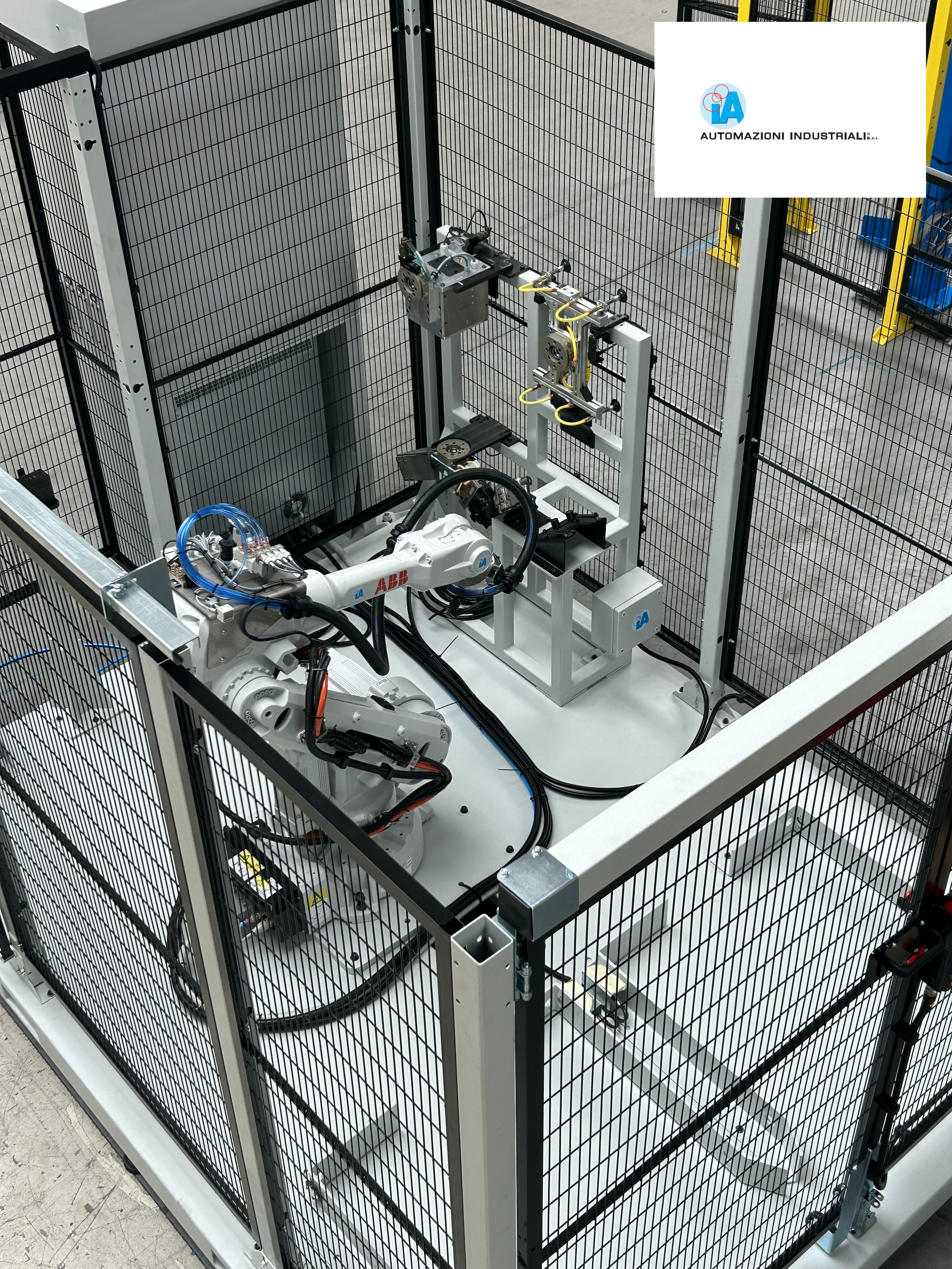 Impianto robotizzato carico/scarico CNC con sistema di visione DRS