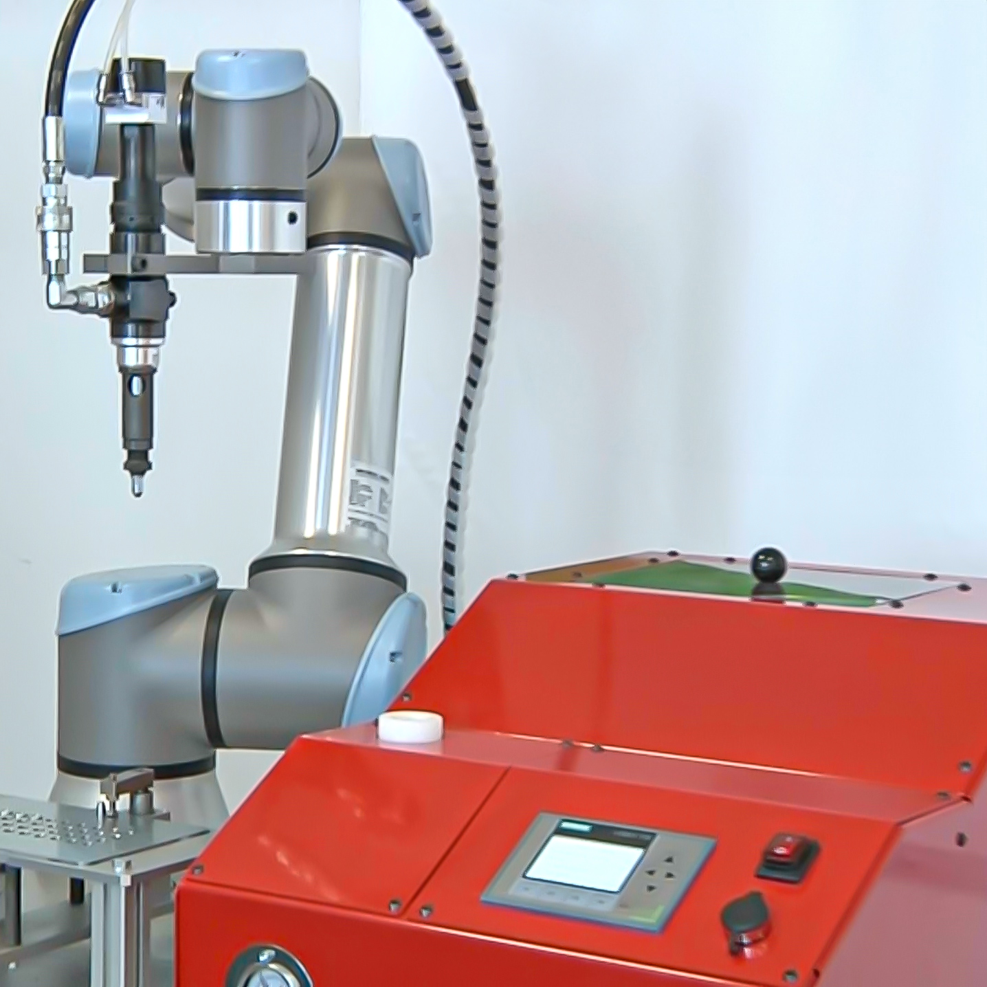 Testa per applicazione  inserti con alimentatore semiautomatico AS4